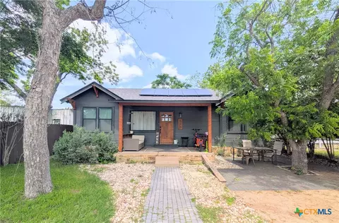 635 E Camp St, New Braunfels, TX 78130
