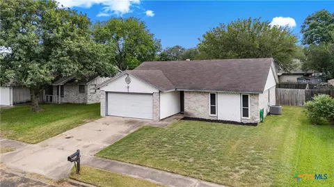 308 Trentwood Cir, Victoria, TX 77901