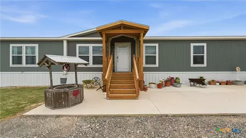 1576 Settlers Way #2, Seguin, TX 78155