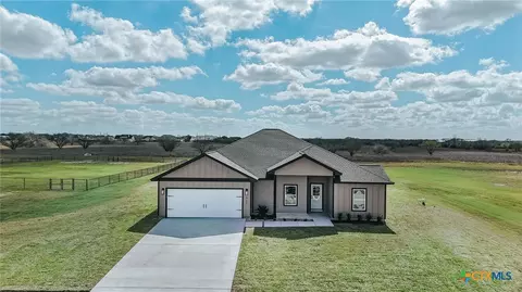 321 Whitetail Ln, Victoria, TX 77905