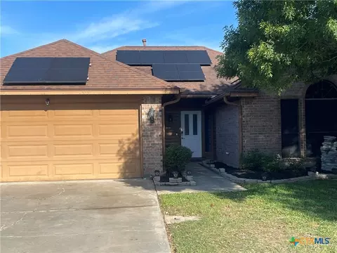 105 Ashland Crk, Victoria, TX 77901