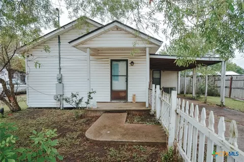 113 Barbara St, Victoria, TX 77901