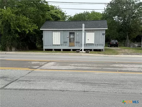 906 E Goodwin Ave, Victoria, TX 77901