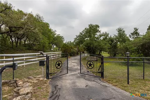 1645 Agarita Dr, Fischer, TX 78623