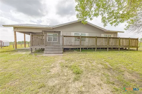 3300 State Highway 95, Shiner, TX 77984