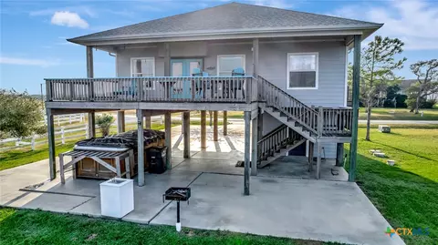 314 Windswept Dr, Port Lavaca, TX 77979