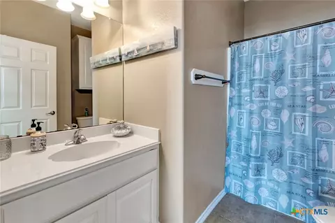 Bath - 314 Windswept Dr, Port Lavaca, TX 77979 photo 4 of 4