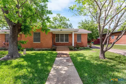 1412 E Leon St, Gatesville, TX 76528
