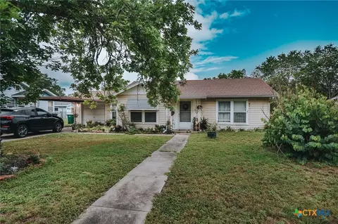 904 Melrose Ave, Victoria, TX 77901