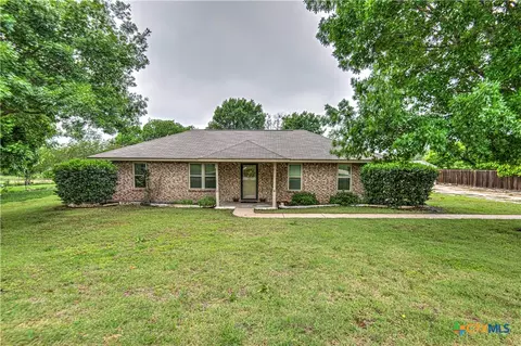 18 S College Ave, Troy, TX 76579