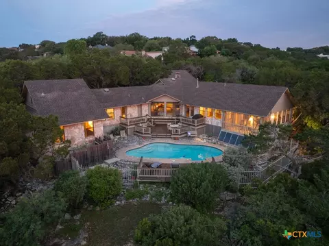 1 Wildwood Trl, New Braunfels, TX 78130