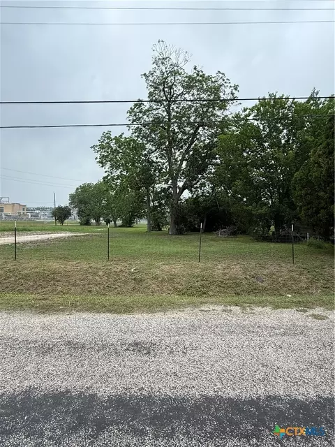 1105 S De Leon St, Victoria, TX 77901