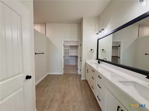 Entry Way - 130 Lasso Loop, Lorena, TX 76655 photo 4 of 5