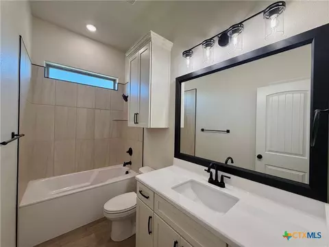 Bath - 130 Lasso Loop, Lorena, TX 76655 photo 1 of 4