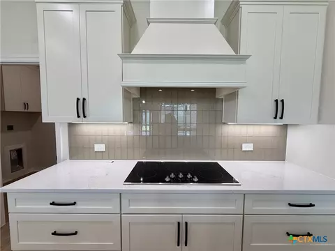 Kitchen - 130 Lasso Loop, Lorena, TX 76655 photo 3 of 5
