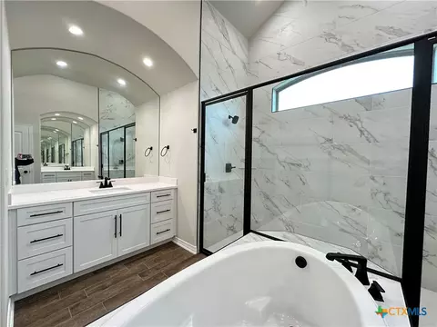 Bath - 132 Lasso Loop, Lorena, TX 76655 photo 2 of 4