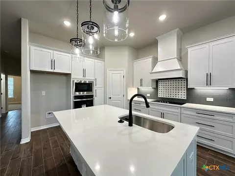 Kitchen - 132 Lasso Loop, Lorena, TX 76655 photo 2 of 4
