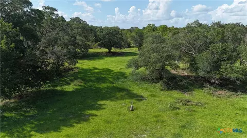 10772 State Highway 111, Edna, TX 77957
