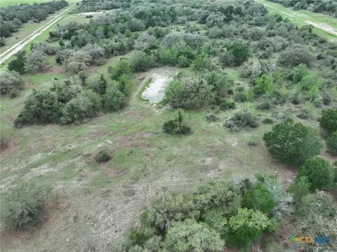 10772 State Highway 111, Edna, TX 77957