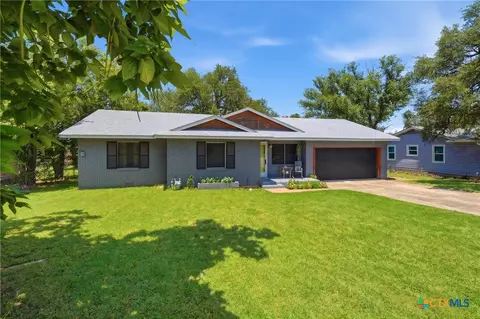 1406 N Penelope St, Belton, TX 76513