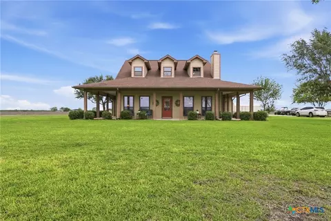 457459 Buentello Rd, Victoria, TX 77905