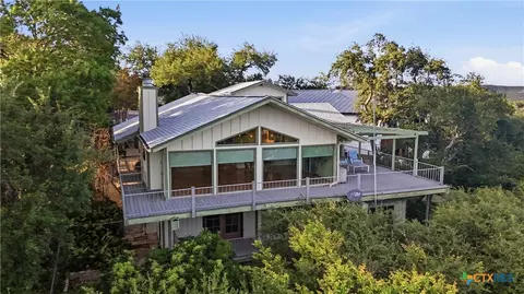 329 Vip Dr, Canyon Lake, TX 78133