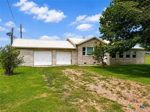 334 Ripple Rd, Victoria, TX 77905