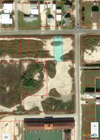 2 W Maple St, Port O'connor, TX 77982