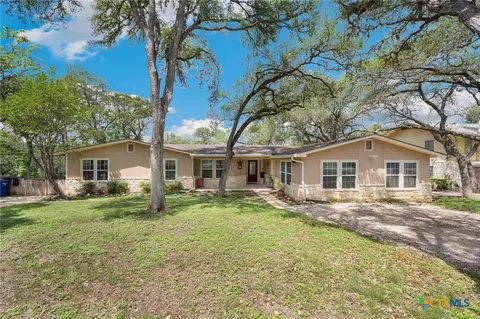 1108 Canyon Dr, New Braunfels, TX 78130