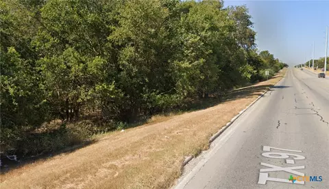 703 Water St, Gonzales, TX 78629