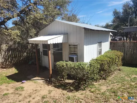 111 Valley Vw, Canyon Lake, TX 78133