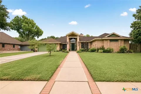 601 Masters Dr, Victoria, TX 77904