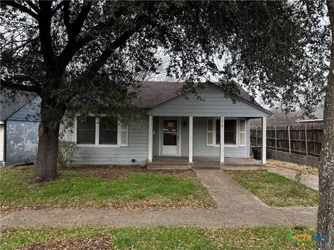 1010 S 17th St, Temple, TX 76504