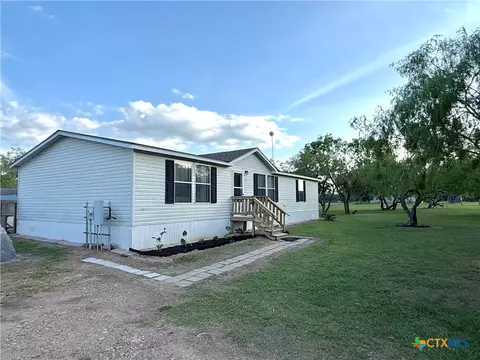 104 Estelle Ln, Victoria, TX 77905