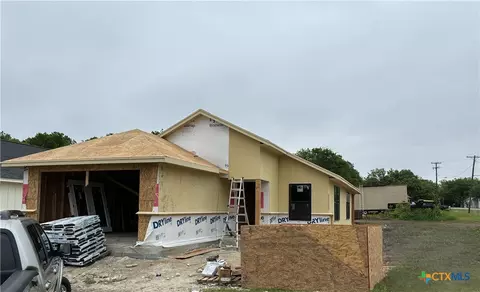 129 Avenue B, Moody, TX 76557