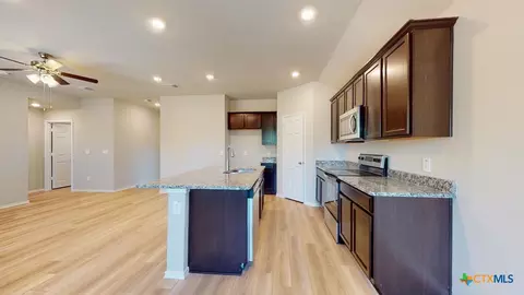 Entry Way - 549 Hector Loop, Georgetown, TX 78626 photo 1 of 8