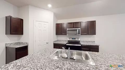 Kitchen - 553 Hector Loop, Georgetown, TX 78626 photo 1 of 3