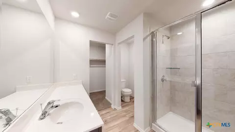 Bath - 553 Hector Loop, Georgetown, TX 78626 photo 1 of 2