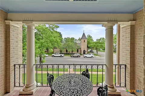 Exterior - 403 E Bowie St, Luling, TX 78648 photo 2 of 5