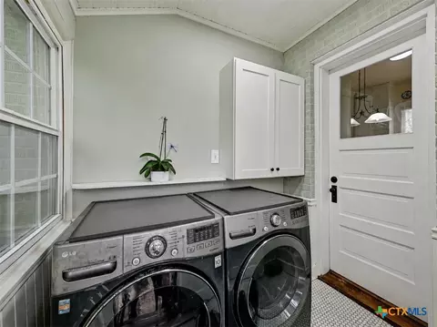 Other - 403 E Bowie St, Luling, TX 78648 photo 7 of 10
