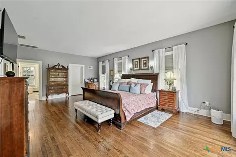 Bedroom - 403 E Bowie St, Luling, TX 78648 photo 2 of 4