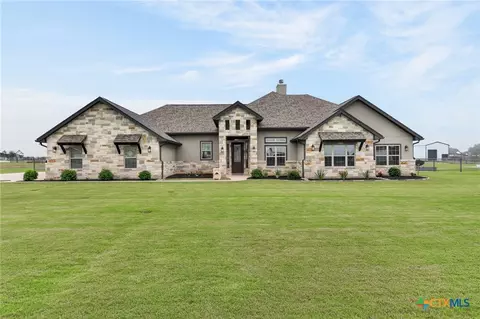 412 Farmstead Dr, Seguin, TX 78155