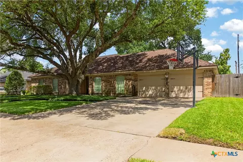 205 Merlin St, Victoria, TX 77904