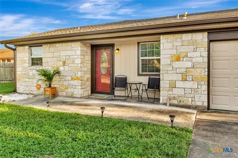 3205 Gayle St, Victoria, TX 77901