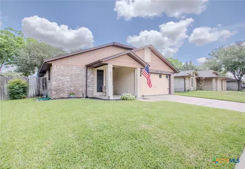 416 Roanoke Dr, Victoria, TX 77904