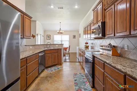 3437 Plateau St, Copperas Cove, TX 76522