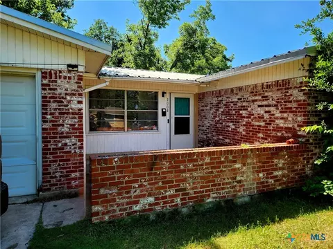 1004 Cedar Dr, Killeen, TX 76543