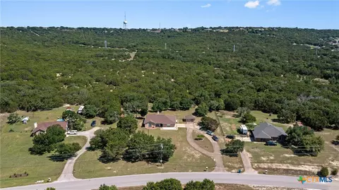 2918 Big Divide Rd, Copperas Cove, TX 76522