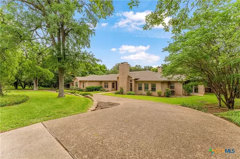 3201 Edward Dr, Waco, TX 76708