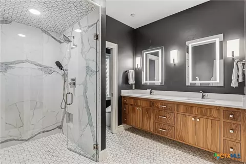 Bath - 3201 Edward Dr, Waco, TX 76708 photo 1 of 5